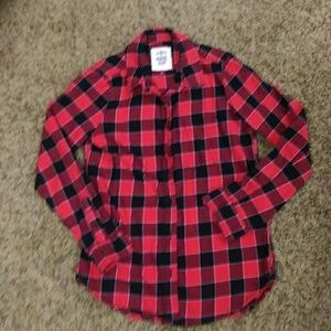 Long-sleeved plaid shirt